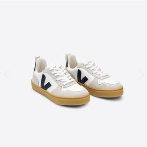 Veja V-10 Laces CWL White Nautico Boys Sneakers - Size 13.5 little boy
